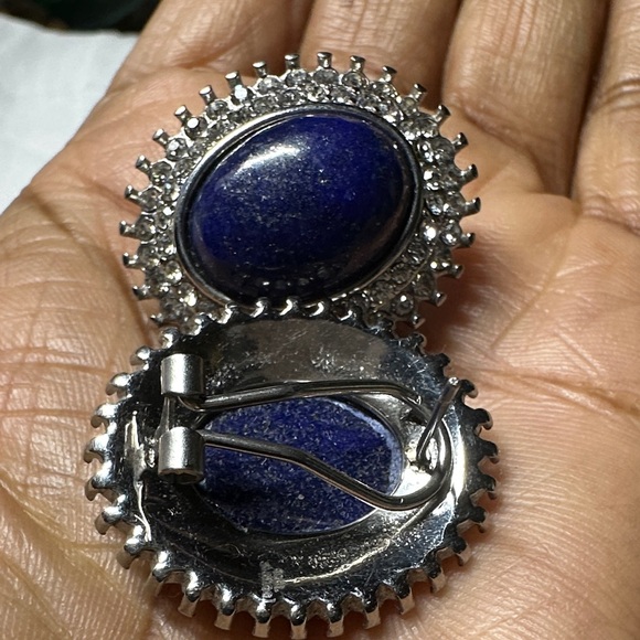 This is a pair of vintage silver-tone lapis lazuli cuff links - Picture 11 of 15